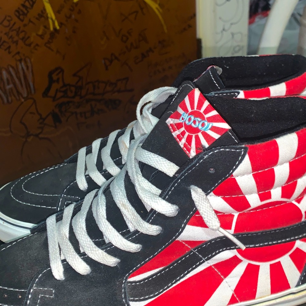 Hosoi black /white/red vans